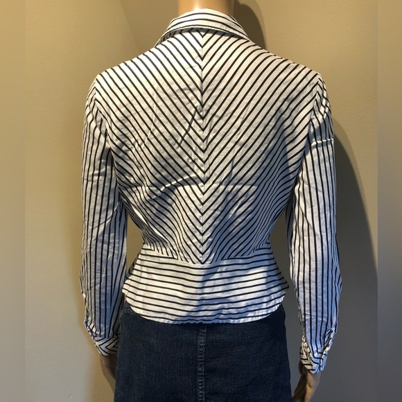 Jones of New York peplum signature striped zip up collared shirt - Picture 4 of 10